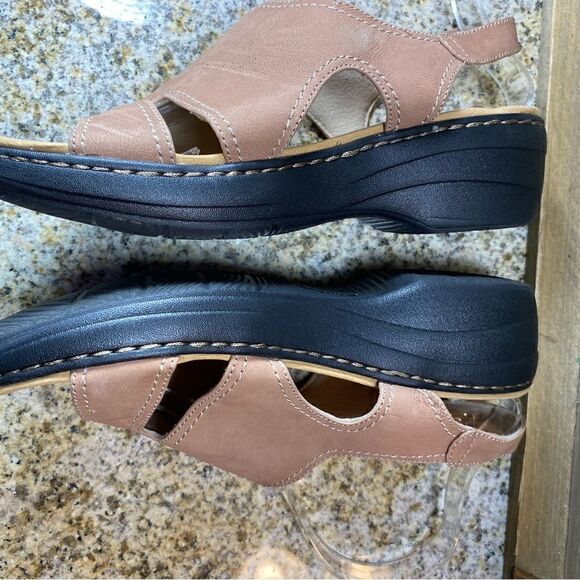 Clarks sling back small wedge sandals - Picture 7 of 9